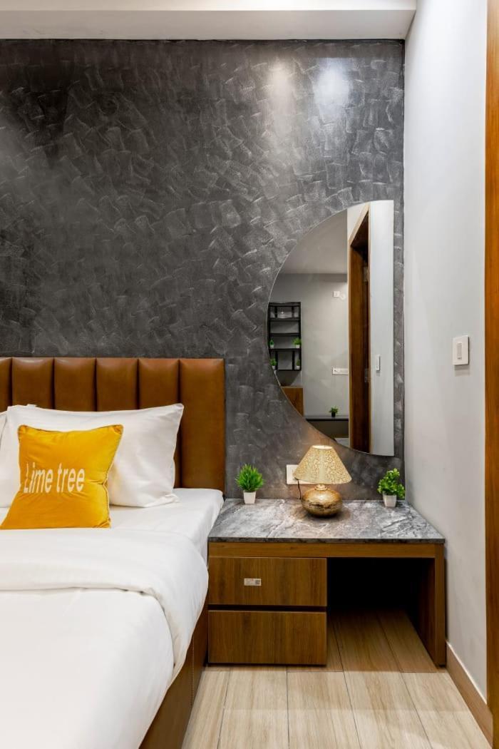 Hotel Imperial Stayz Sector 51 Gurgaon Esterno foto